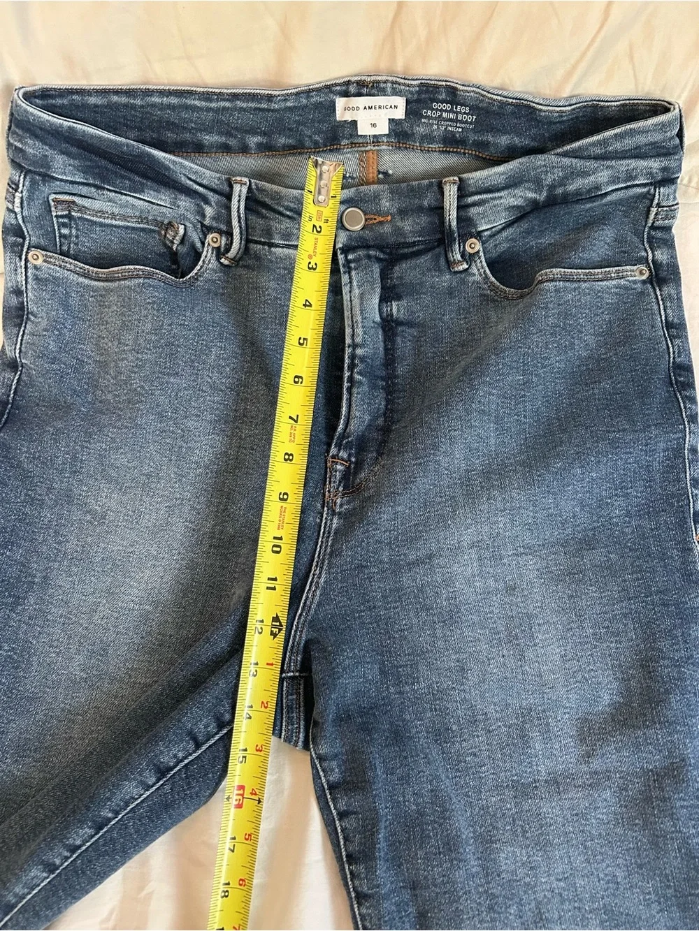 Good American Women's Flared Denim Jeans in Medium Blue - Classic Style - Picture 6 of 6